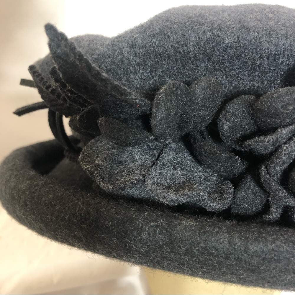 Hat - Picture 5 of 6